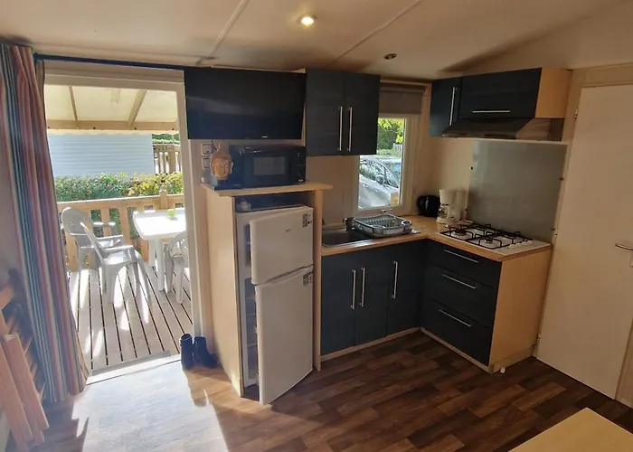 Mobil-home Avec Grande Terrasse *